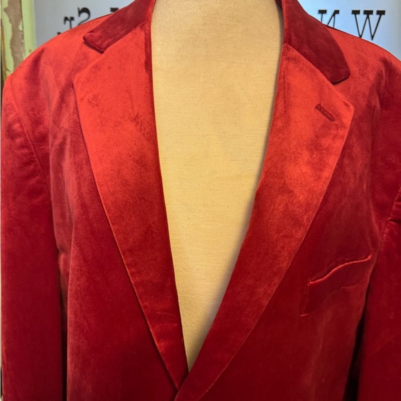 Classic Red Men's Crushed Velvet Blazer - Picture 2 of 8